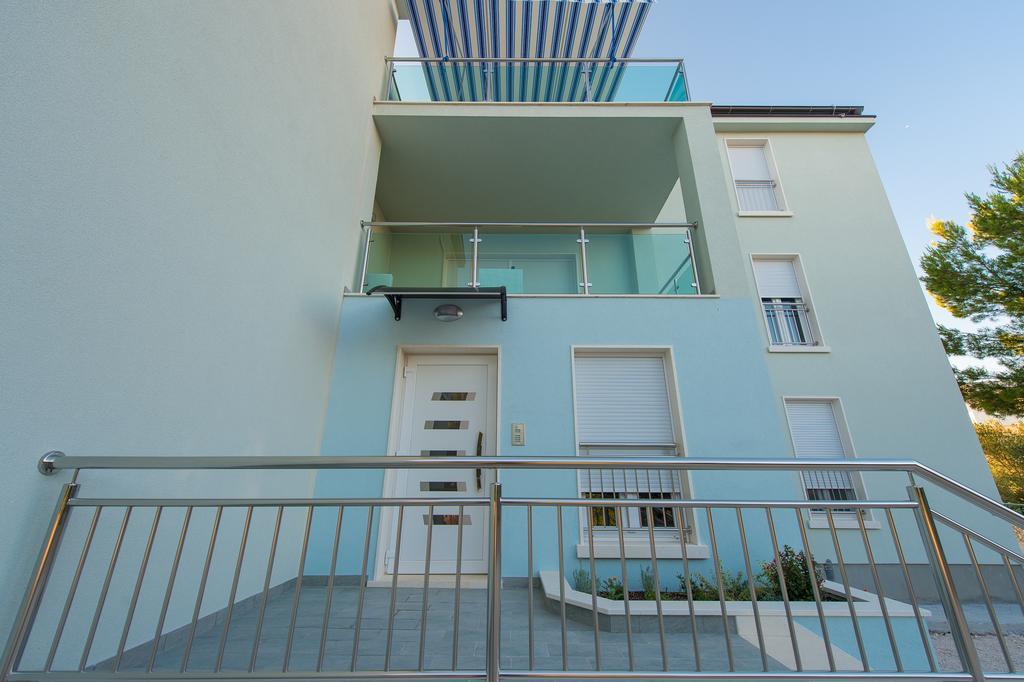 Blue Sky Apartments Рогозница Экстерьер фото