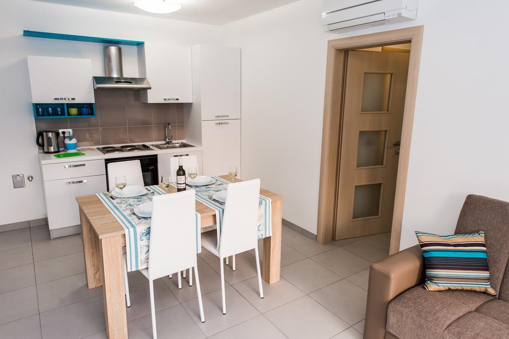 Blue Sky Apartments Рогозница Экстерьер фото